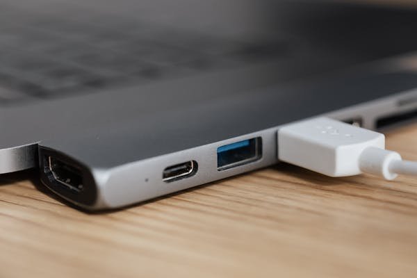 USB-C Hub 7-in-1 Adapter